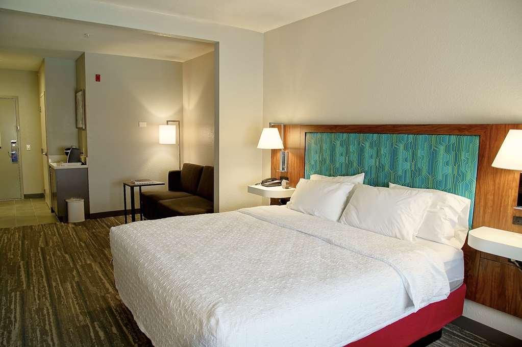 Hampton Inn & Suites Cathedral City Oda fotoğraf